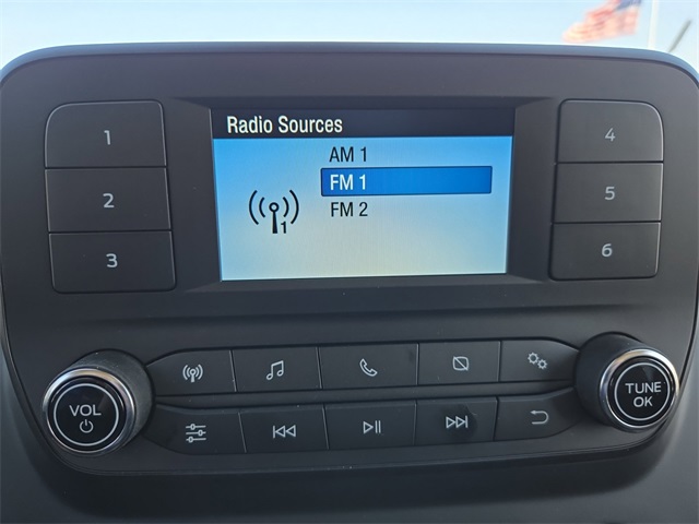 Vehicle image 31 of 64