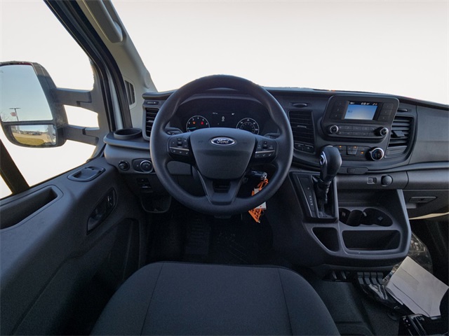 Vehicle image 9 of 64