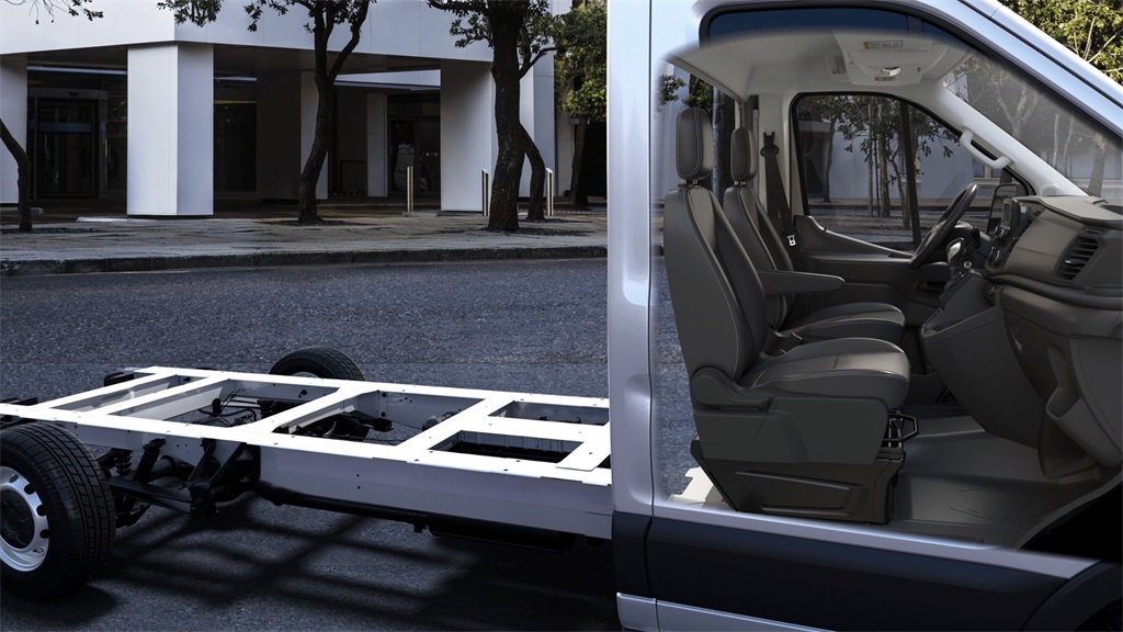 Vehicle image 5 of 7