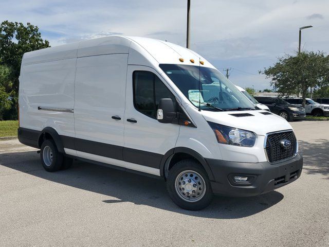 2024 Ford Transit Base Image 2 of 24