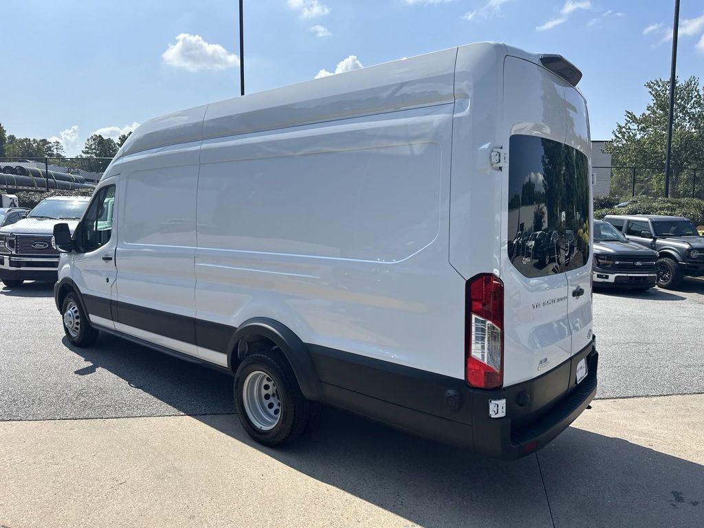Vehicle image 6 of 27