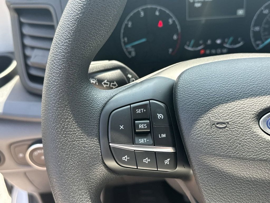 Vehicle image 20 of 27