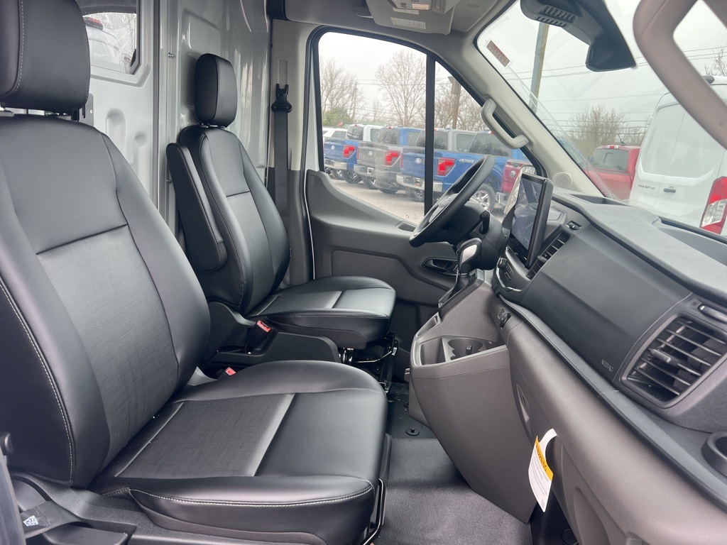 Vehicle image 12 of 20