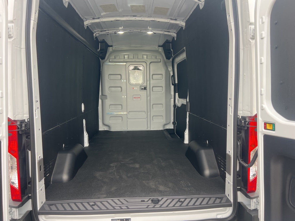Vehicle image 15 of 20