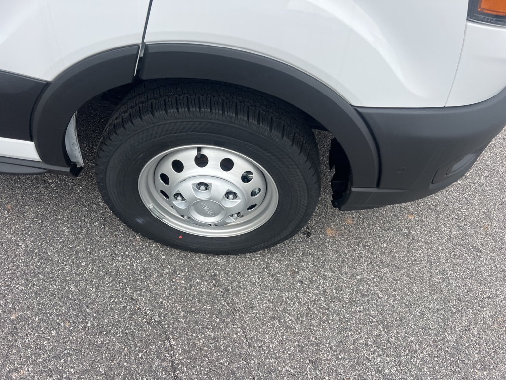 Vehicle image 9 of 20