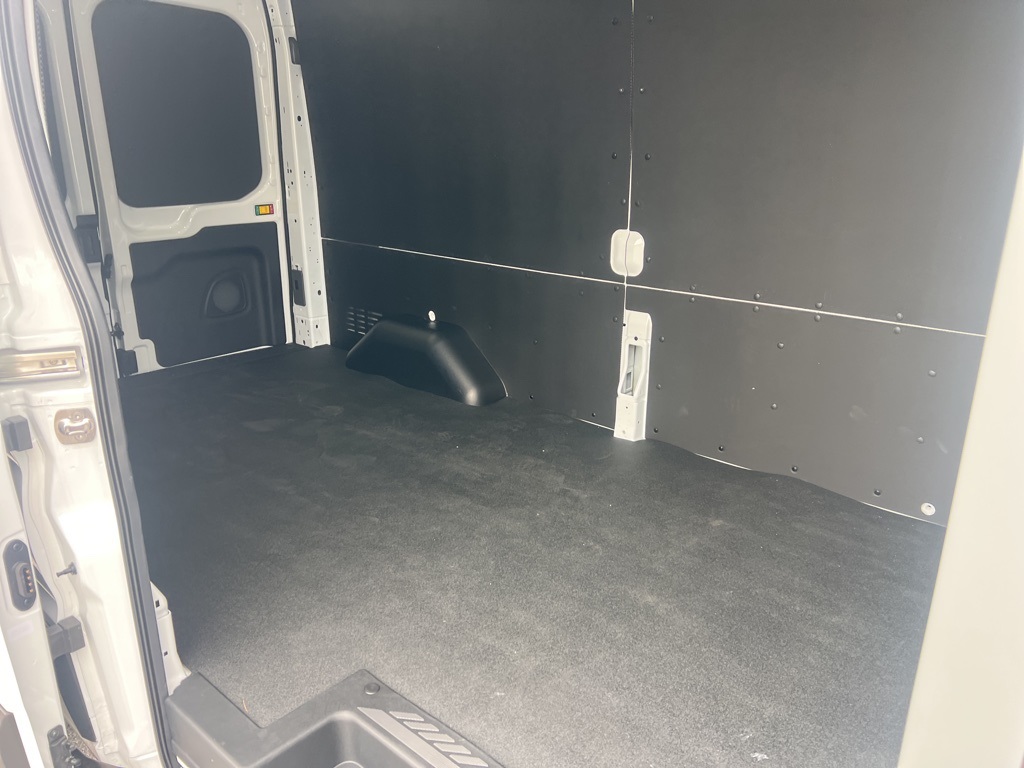 Vehicle image 13 of 20