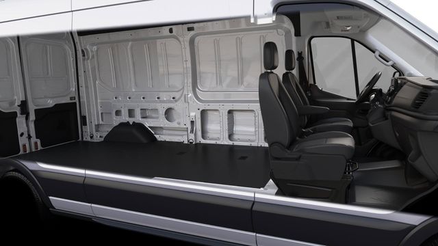 Vehicle image 6 of 8