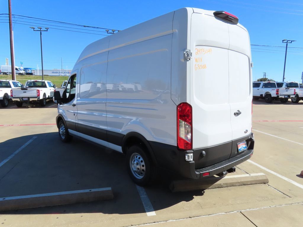 Vehicle image 6 of 61