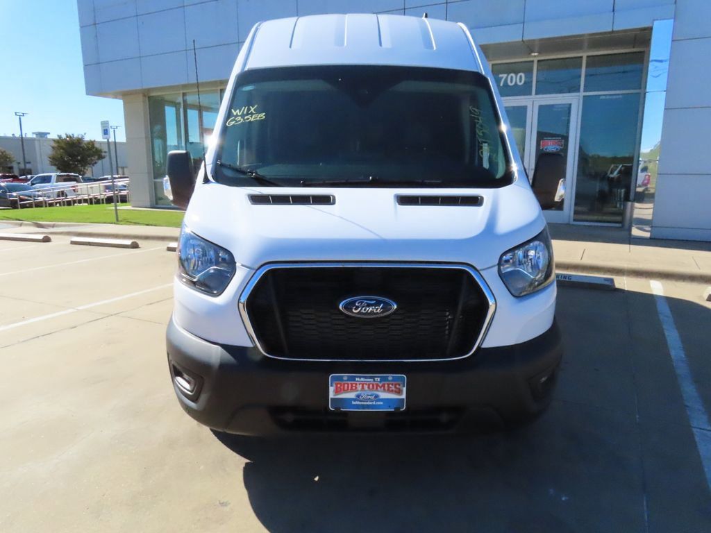Vehicle image 2 of 61