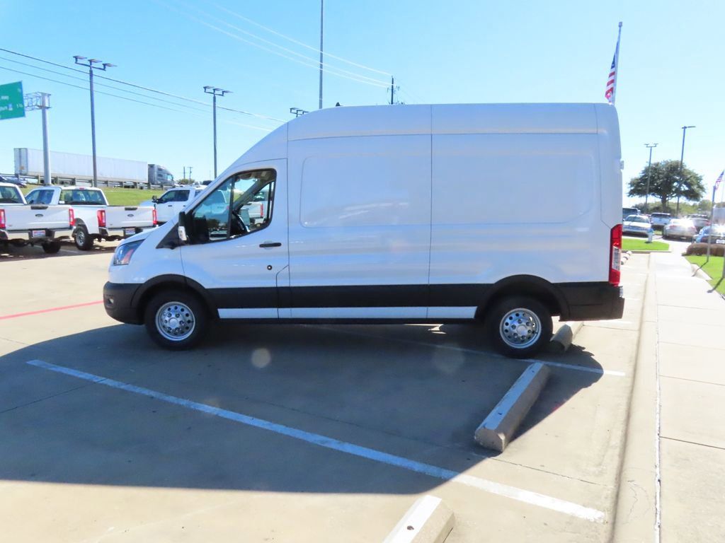 Vehicle image 7 of 61