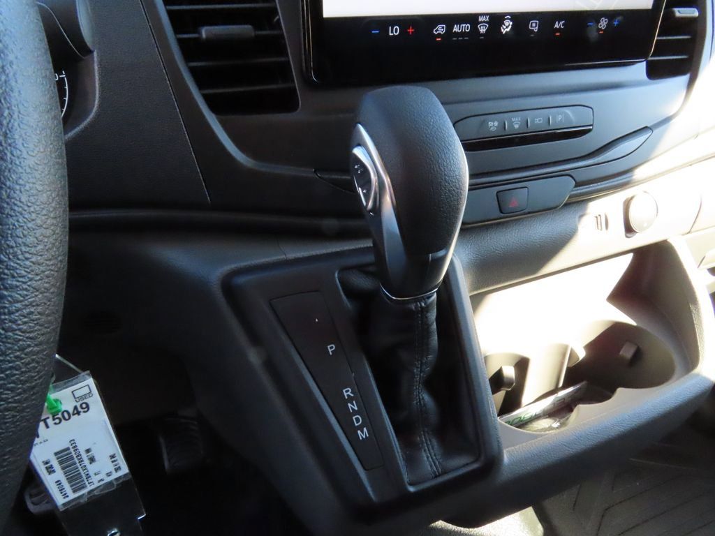 Vehicle image 41 of 61