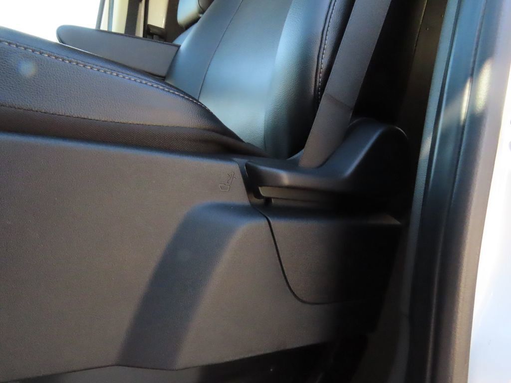 Vehicle image 35 of 61