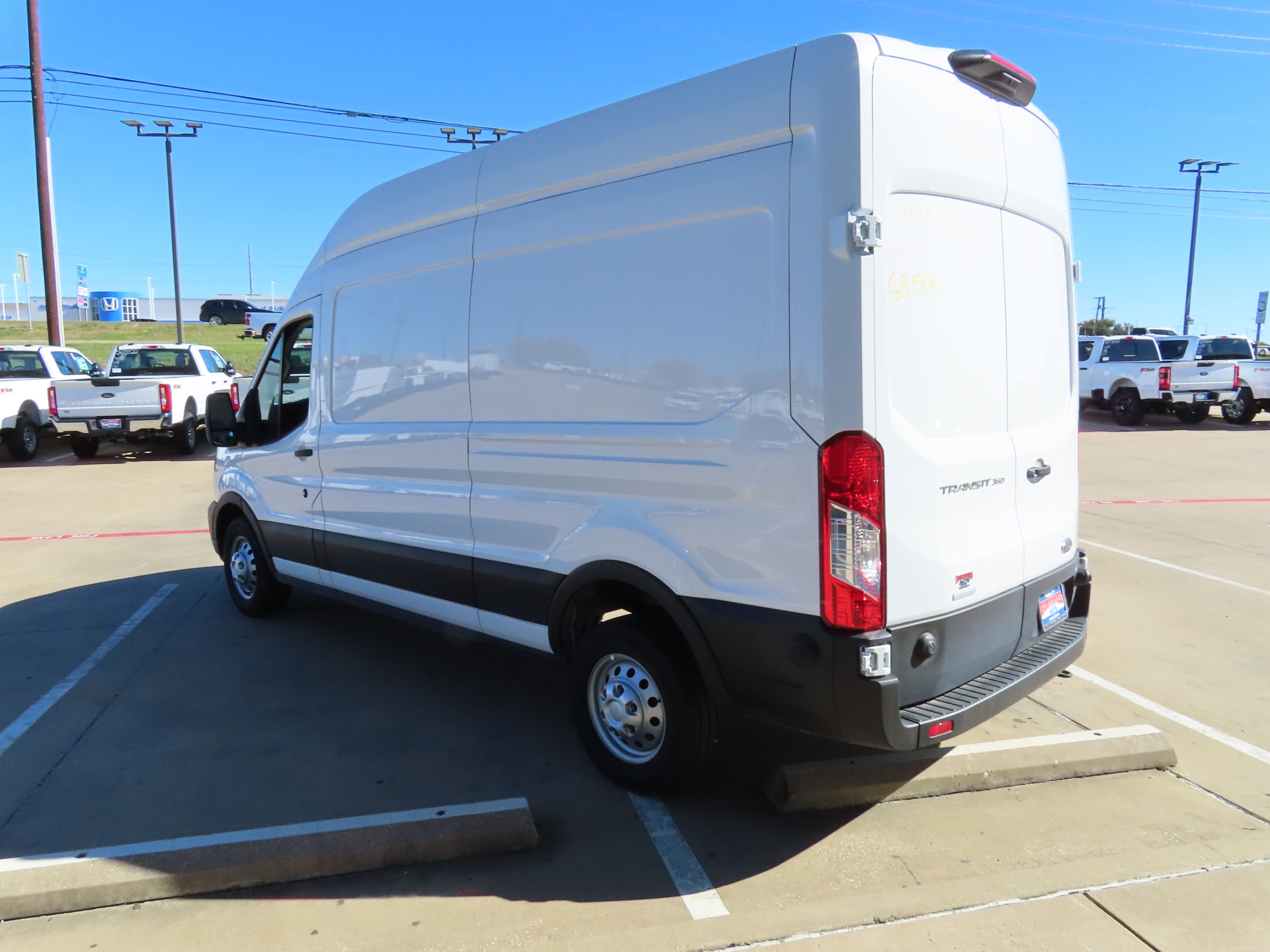Vehicle image 6 of 43