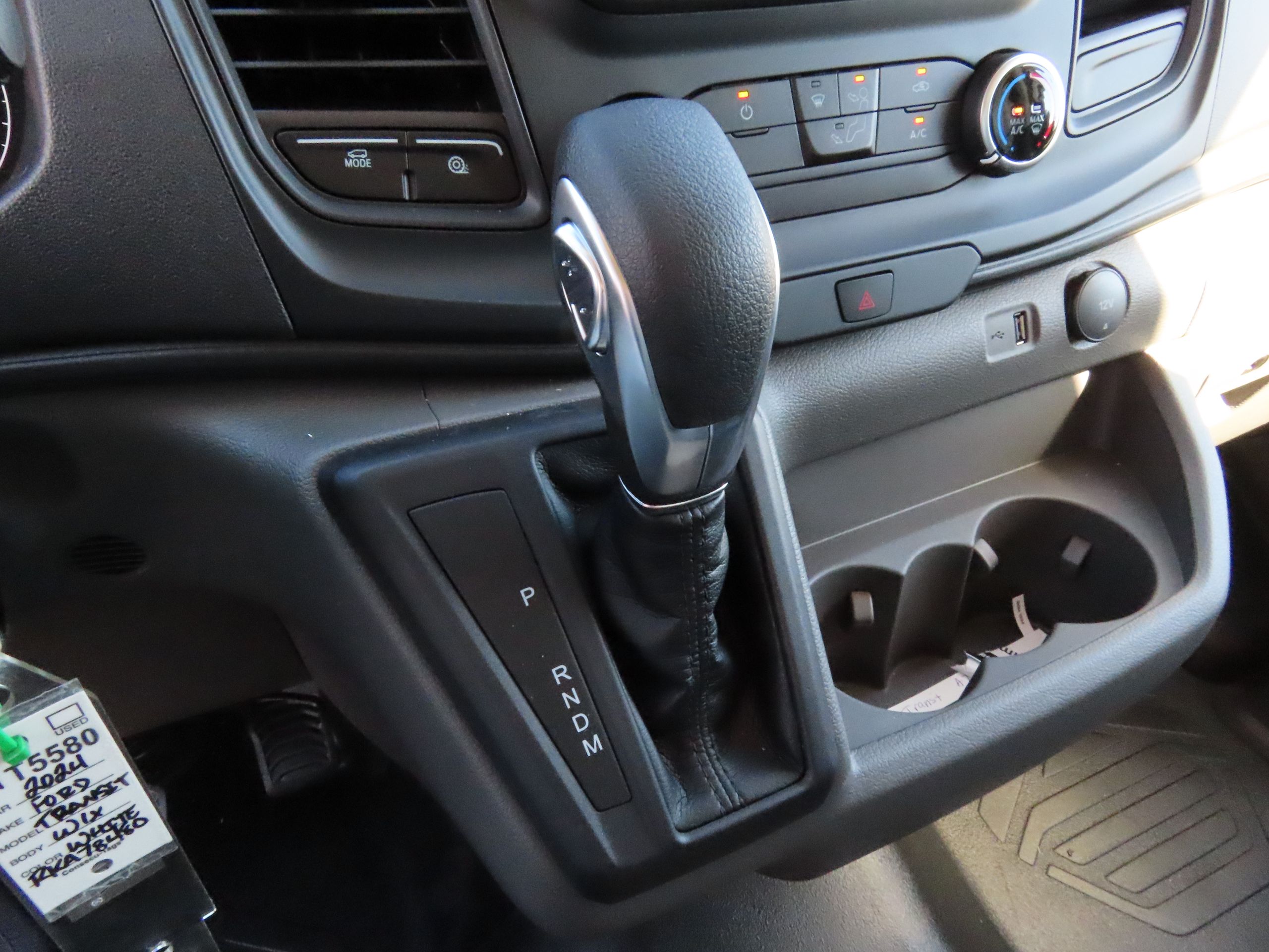 Vehicle image 29 of 43