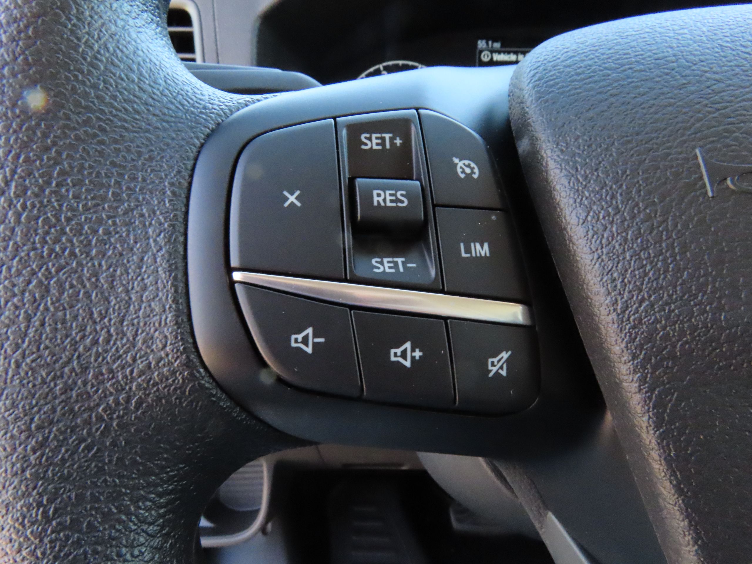 Vehicle image 21 of 43