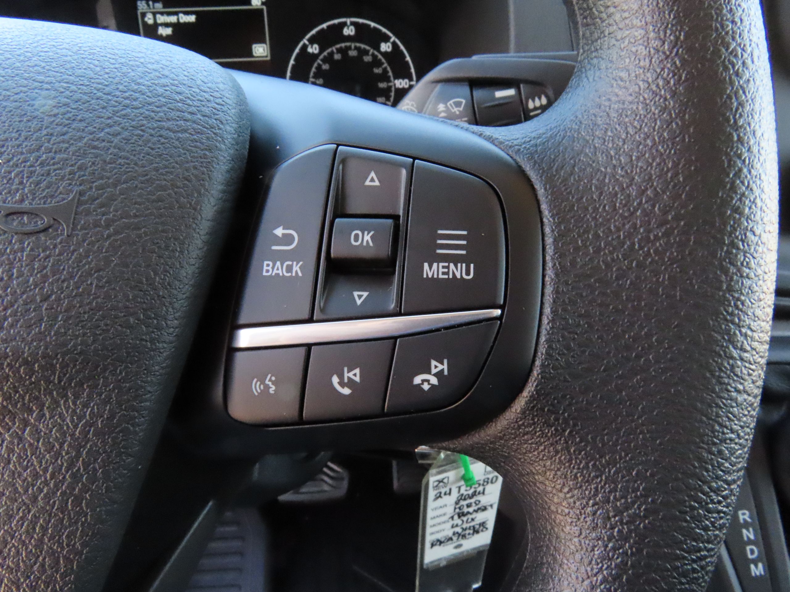 Vehicle image 22 of 43
