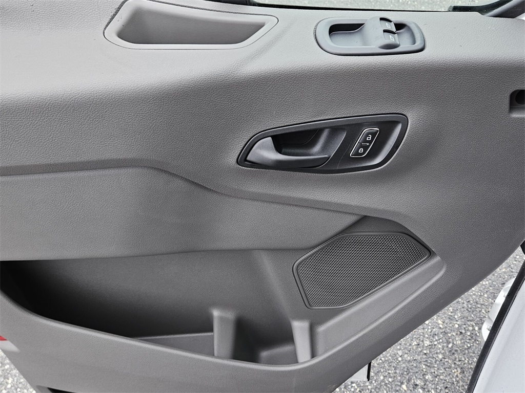 Vehicle image 19 of 29