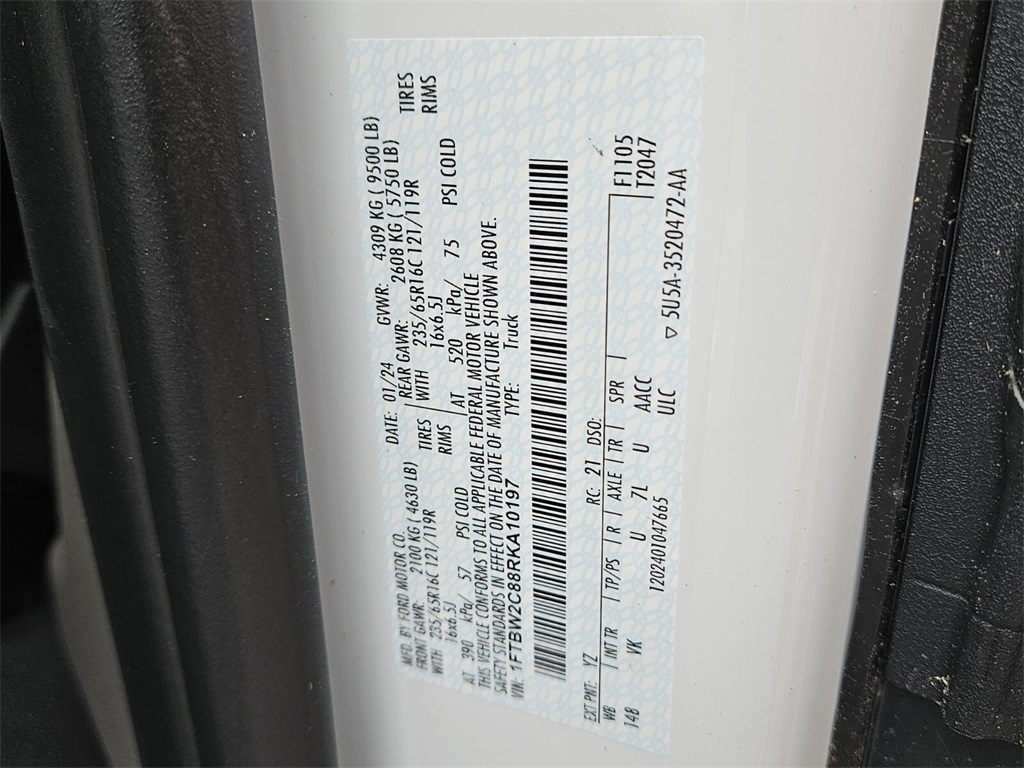 Vehicle image 23 of 29