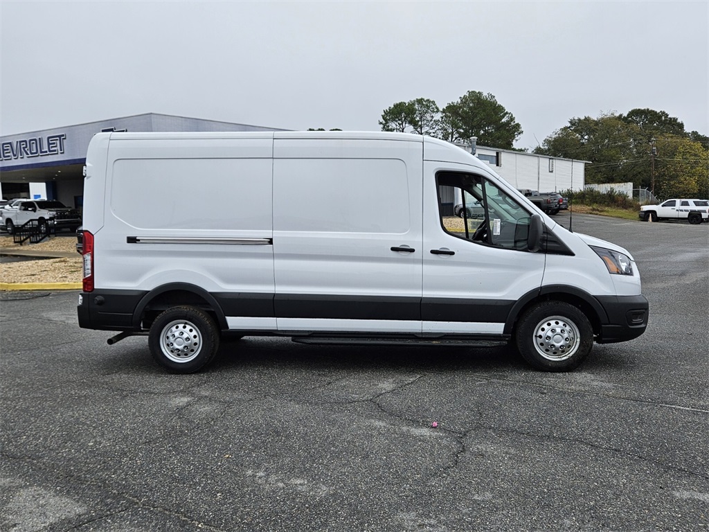 Vehicle image 4 of 29