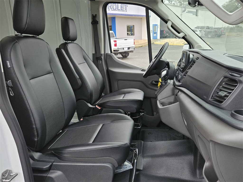 Vehicle image 11 of 29