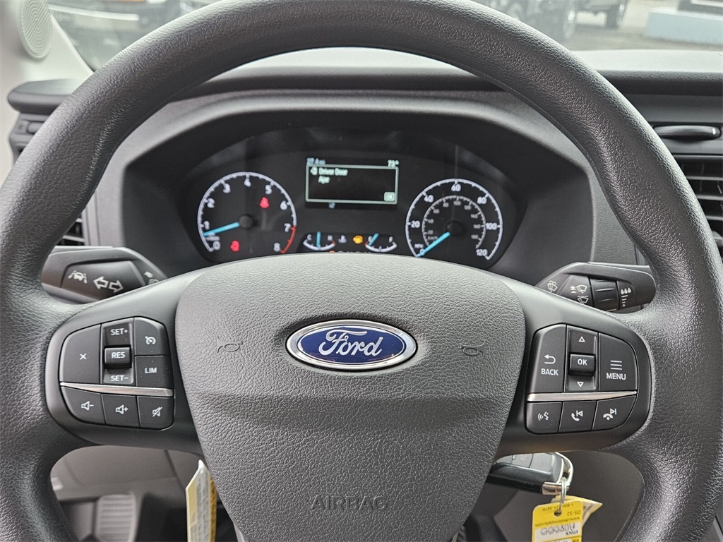 Vehicle image 26 of 29