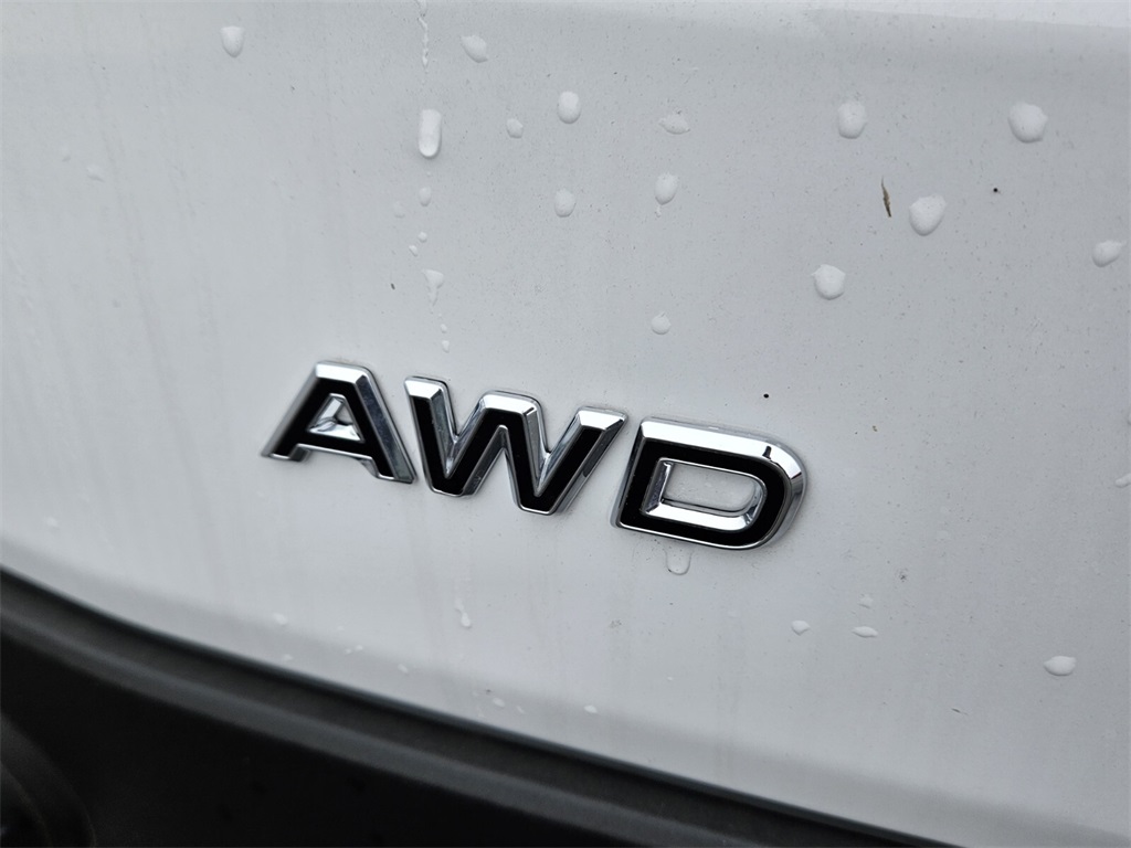 Vehicle image 27 of 29