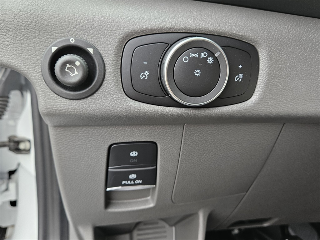 Vehicle image 22 of 29