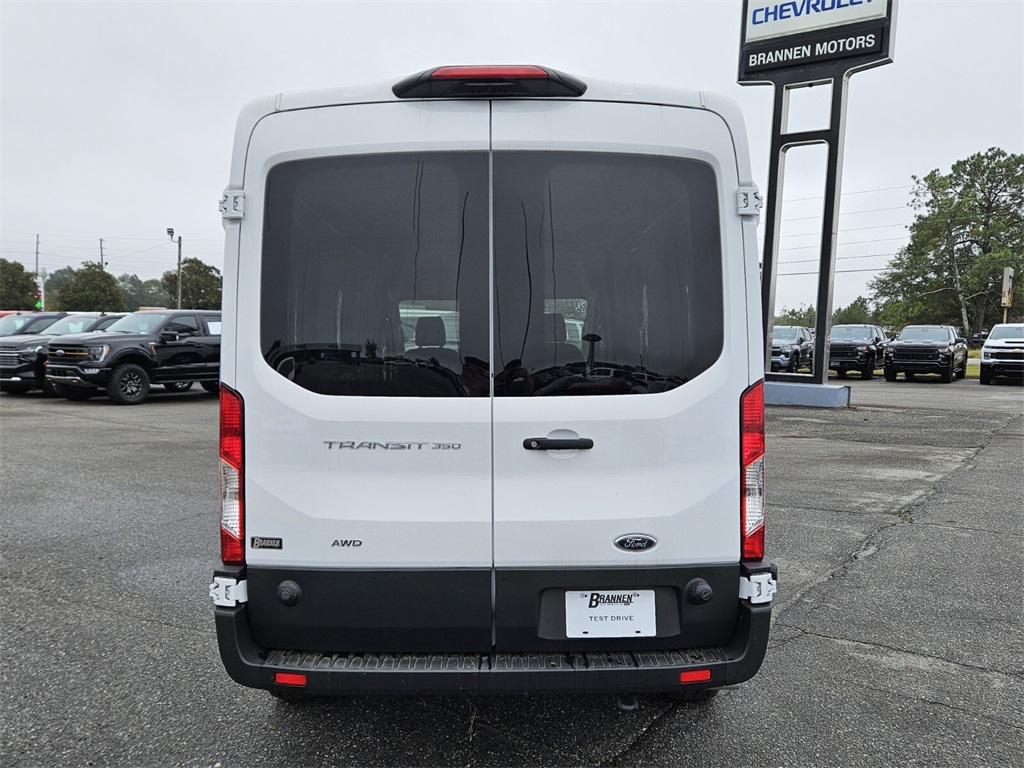 Vehicle image 28 of 29