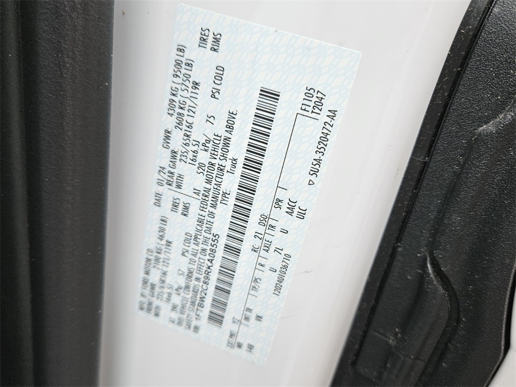 Vehicle image 24 of 29