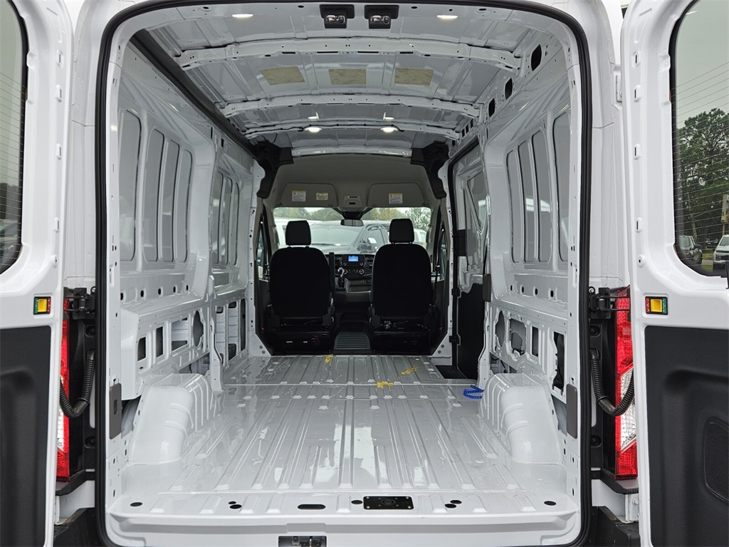 Vehicle image 9 of 29