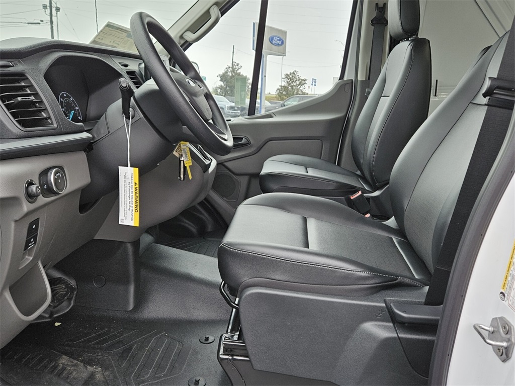 Vehicle image 12 of 29