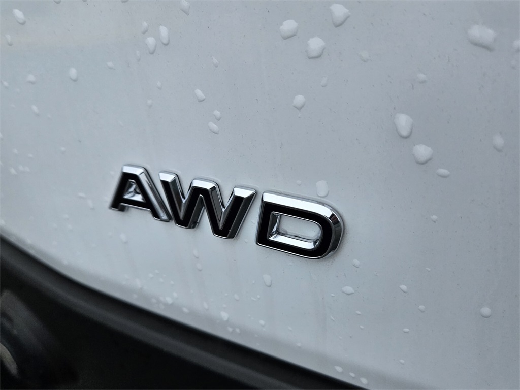Vehicle image 27 of 30