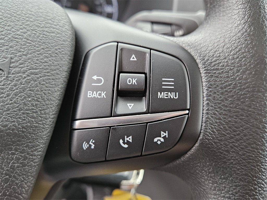 Vehicle image 23 of 30