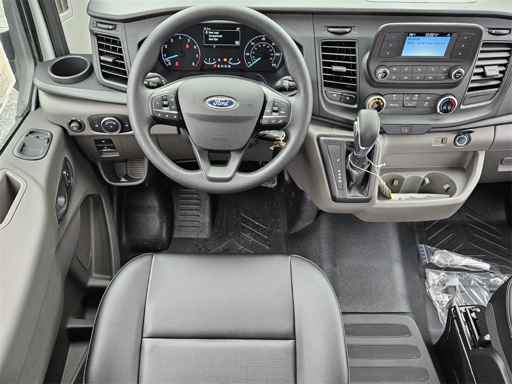 Vehicle image 13 of 29