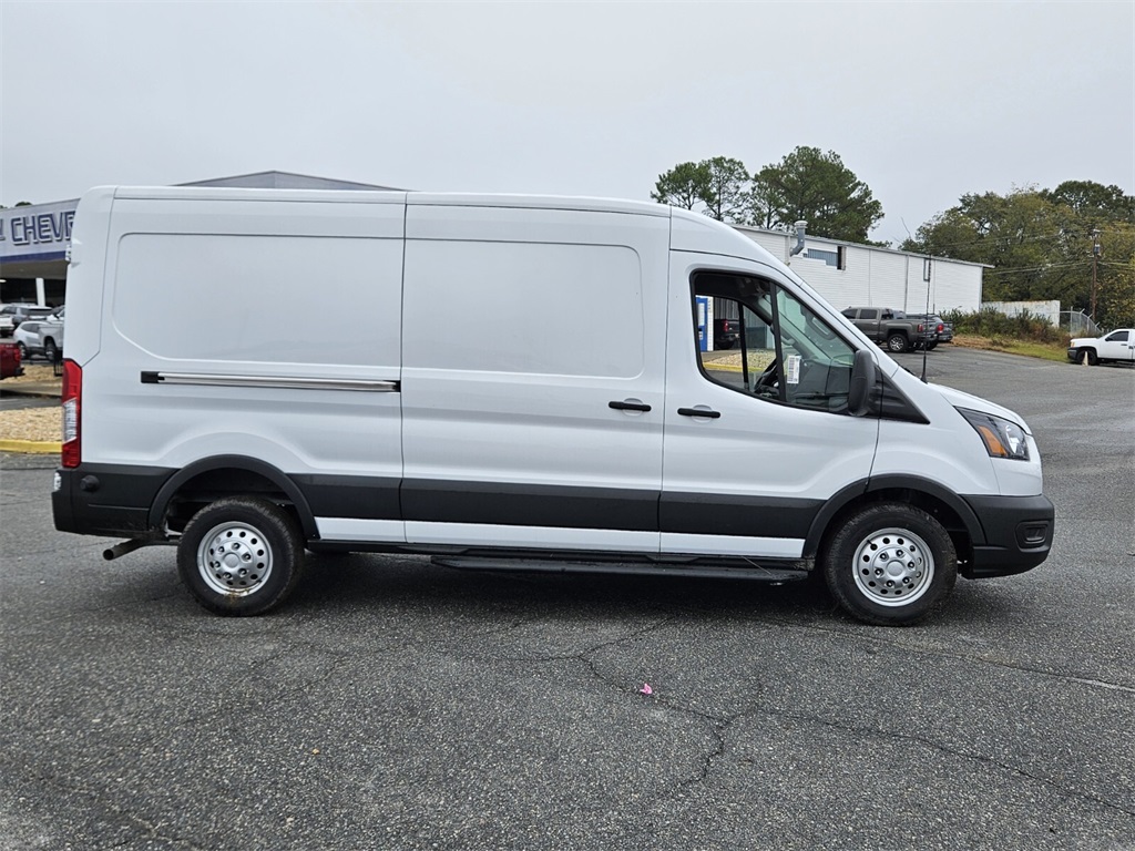 Vehicle image 4 of 29