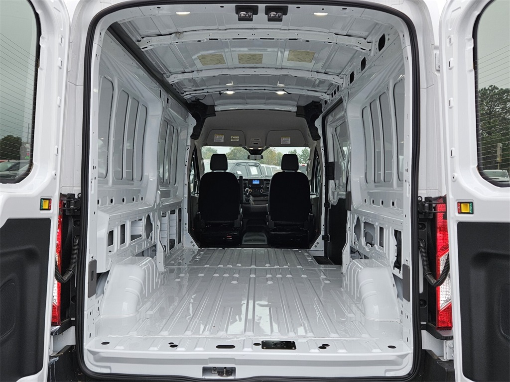 Vehicle image 9 of 29