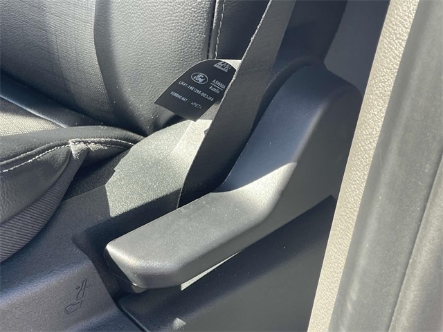 Vehicle image 18 of 31