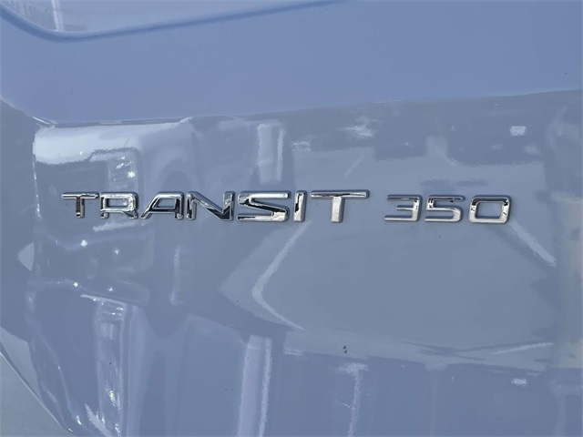 Vehicle image 15 of 31
