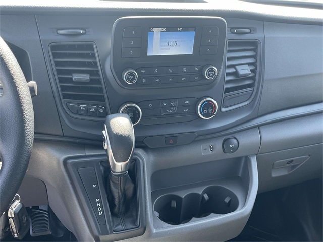 Vehicle image 26 of 31