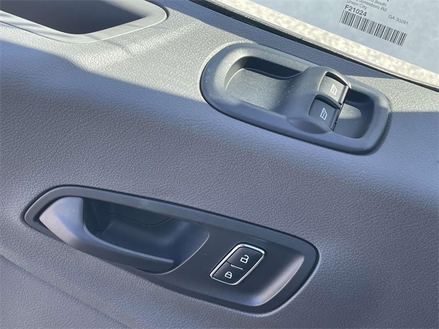 Vehicle image 20 of 31
