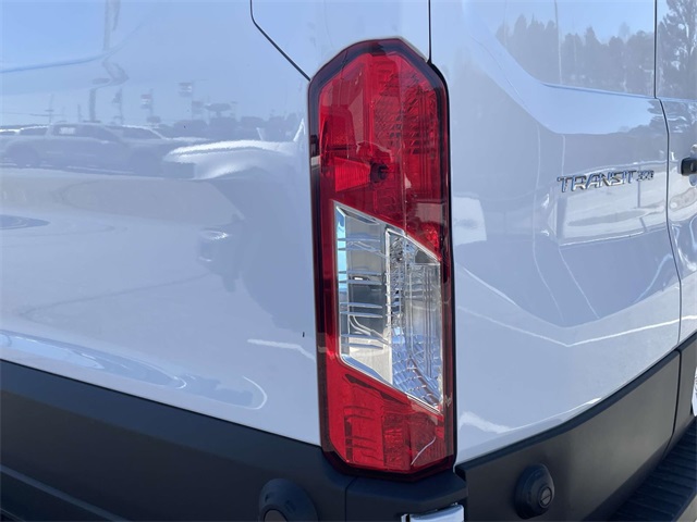 Vehicle image 16 of 31