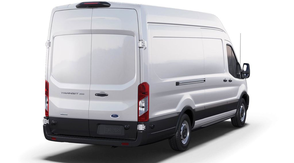 Vehicle image 4 of 8
