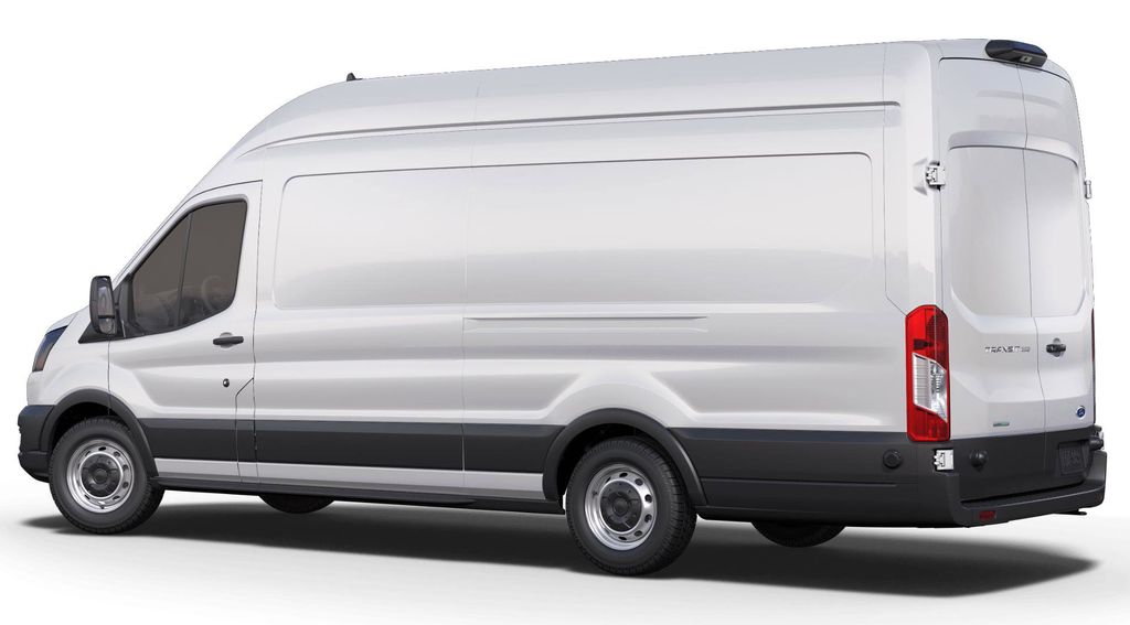 Vehicle image 5 of 8
