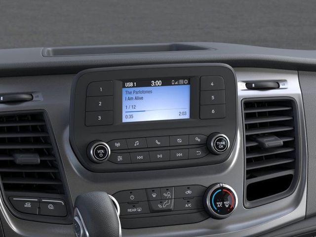 Vehicle image 14 of 22