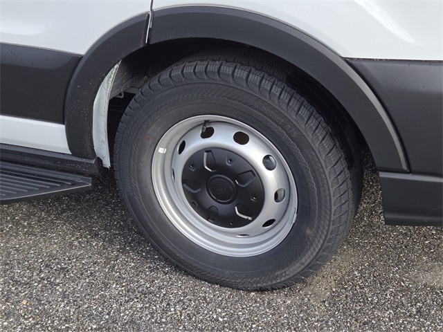 Vehicle image 7 of 10