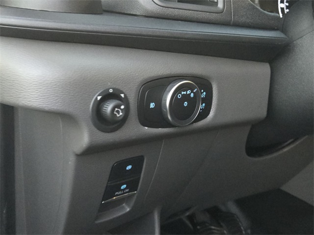 Vehicle image 10 of 14