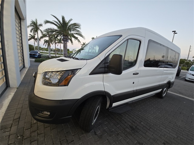 Vehicle image 1 of 14