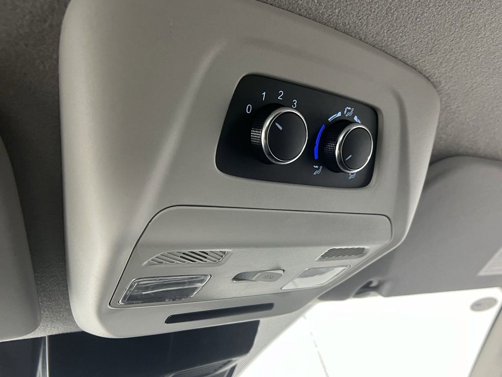 Vehicle image 26 of 27