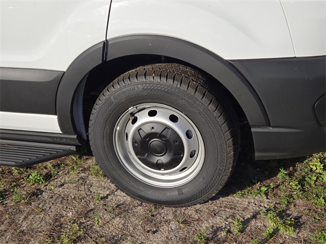 Vehicle image 6 of 11