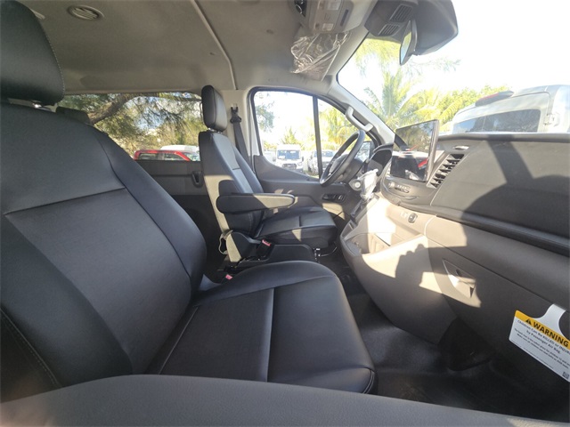 Vehicle image 7 of 11